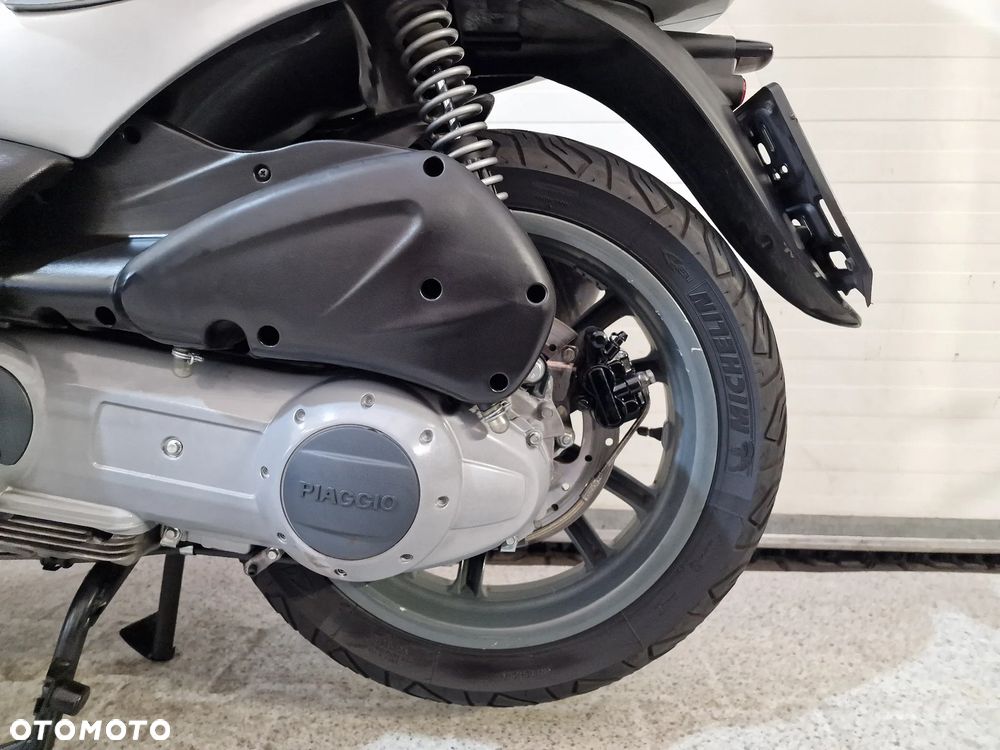 Piaggio Beverly - 11