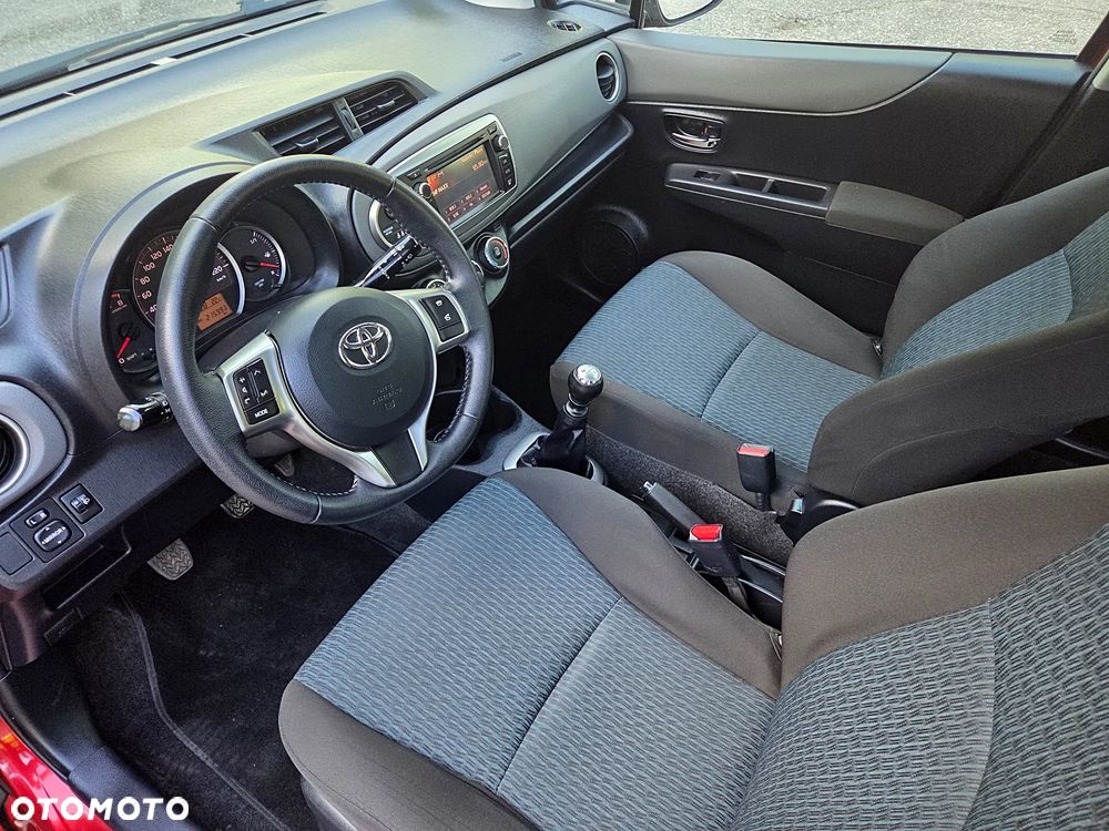 Toyota Yaris 1.33 VVT-i Life - 10