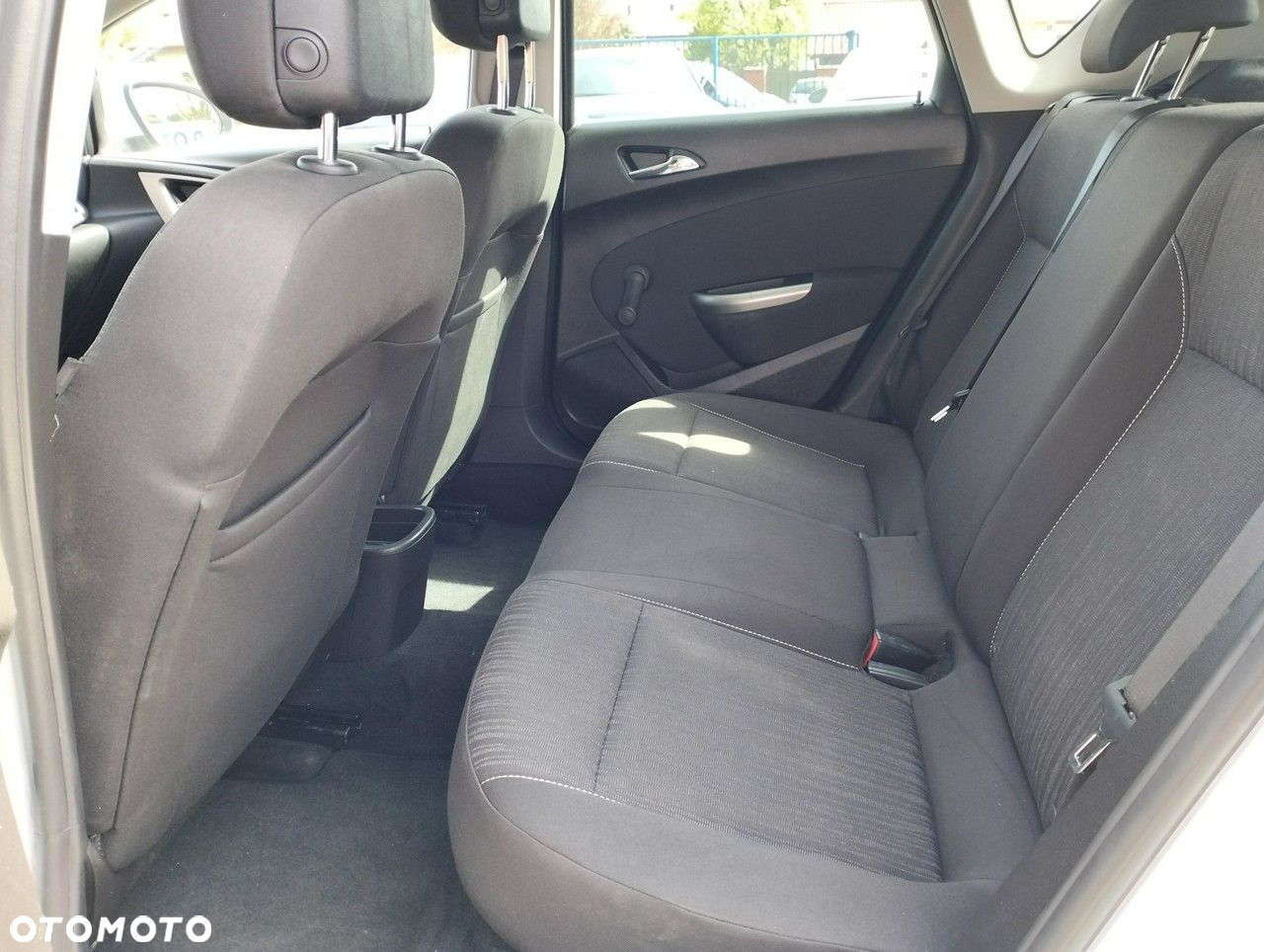 Opel Astra 1.6 Active - 27