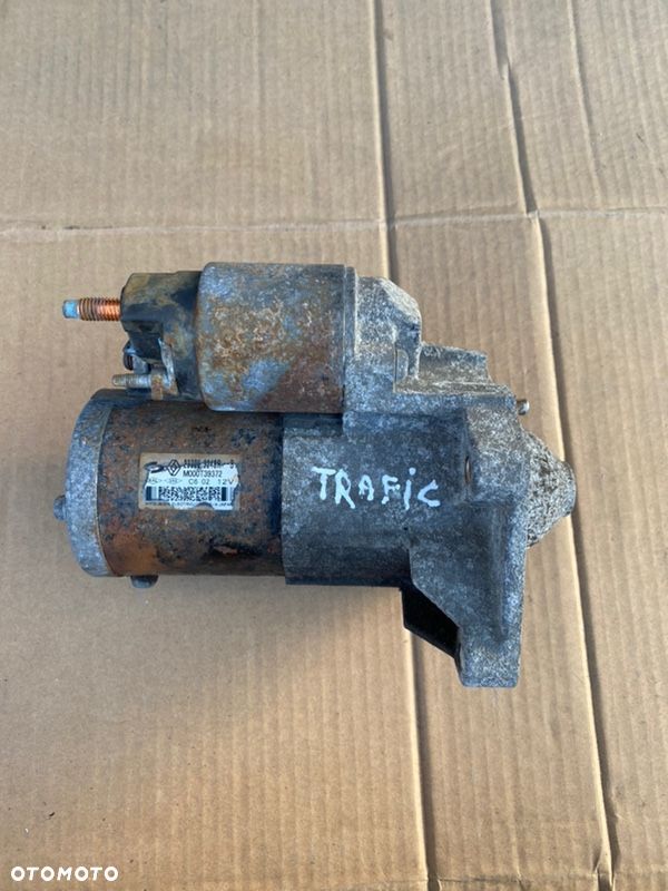 rozrusznik vivaro b trafic III