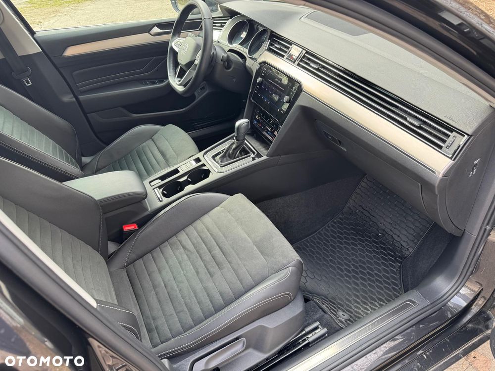 Volkswagen Passat 2.0 TDI EVO Elegance DSG - 12