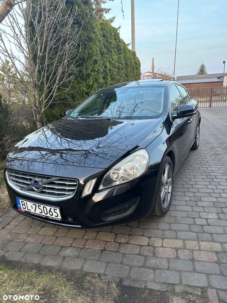 Volvo S60 D3 Momentum - 1
