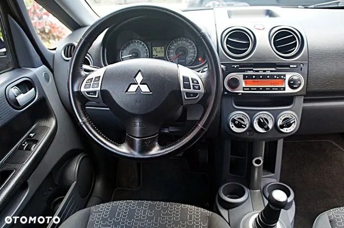 Mitsubishi Colt 1.3 Inform - 29