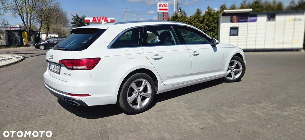 Audi A4 Avant 40 TFSI S tronic - 15