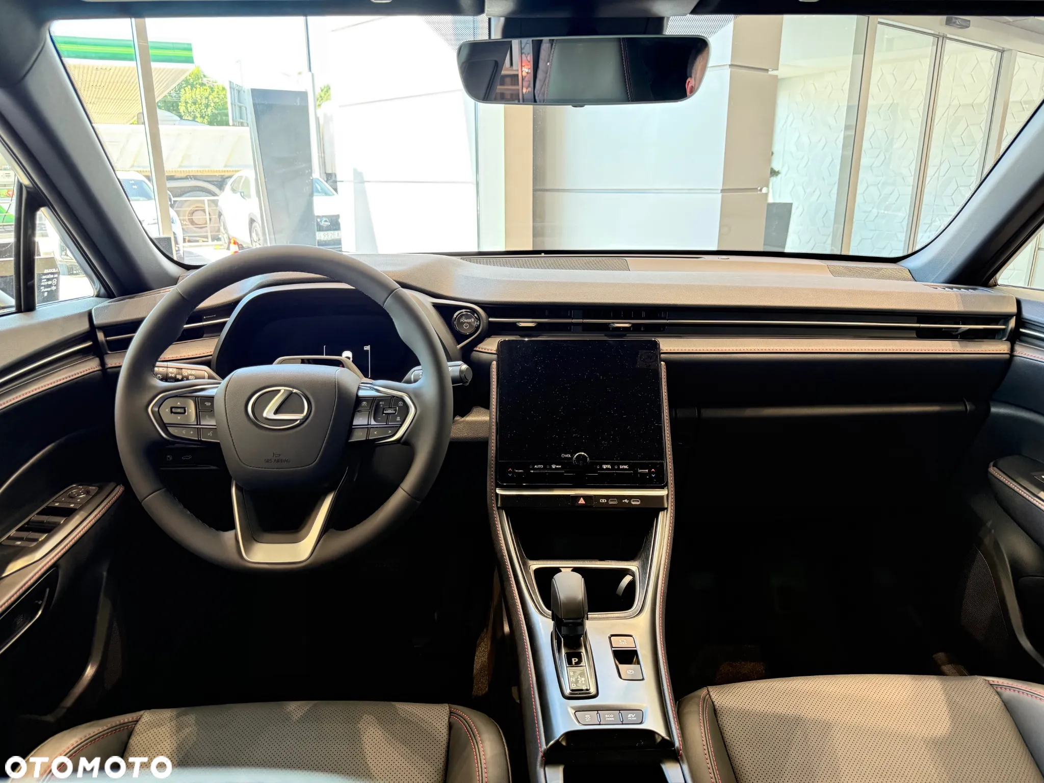 Lexus LBX 1.5 Hybrid Emotion - 5