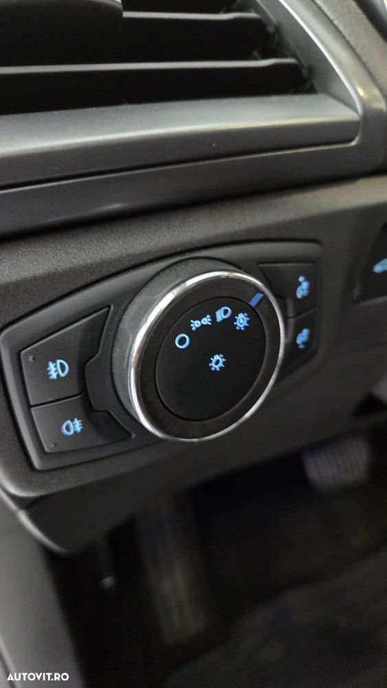 Ford Mondeo 2.0 TDCI PowerShift AWD Titanium - 28