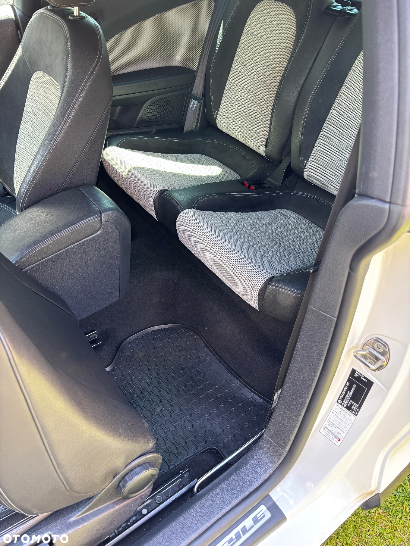 Volkswagen Scirocco 2.0 TSI - 12