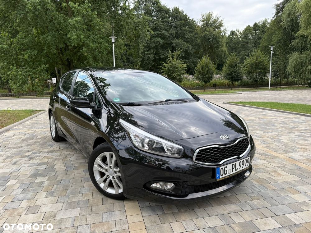Kia Ceed 1.6 GDI Dream-Team Edition - 4