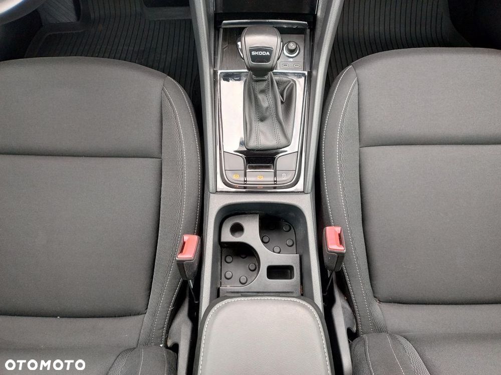 Skoda Karoq 1.5 TSI ACT Selection DSG - 15
