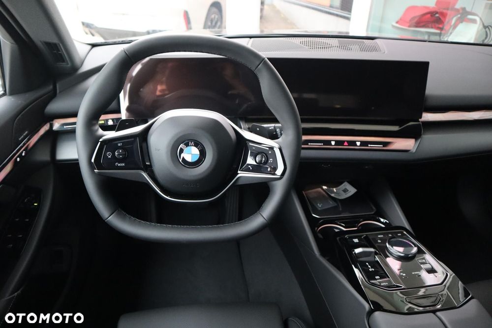 BMW Seria 5 - 16