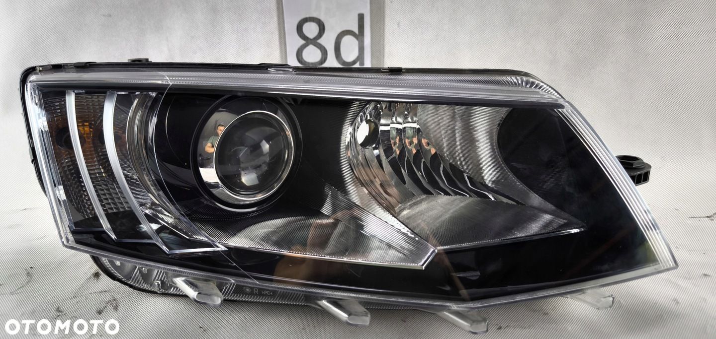 SKODA OCTAVIA III XENON PRAWY REFLEKTOR LAMPA 5E1941016A BEZ LED - 1