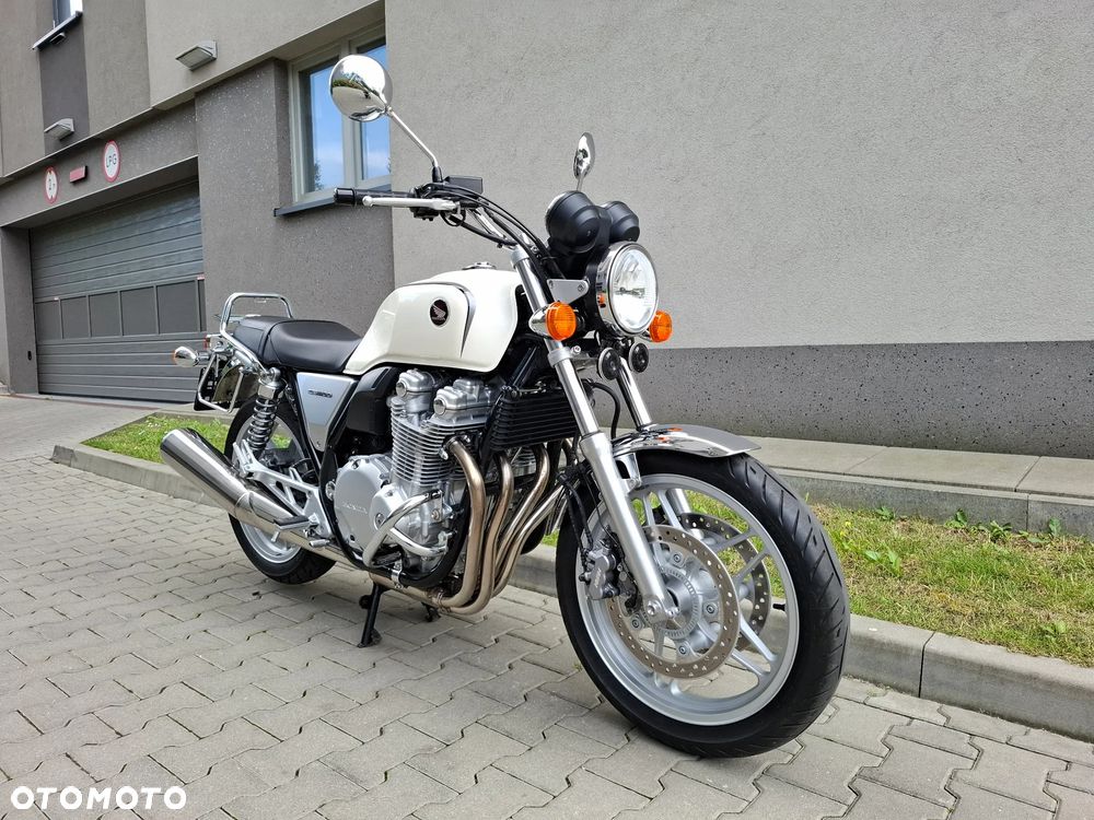 Honda CB - 2