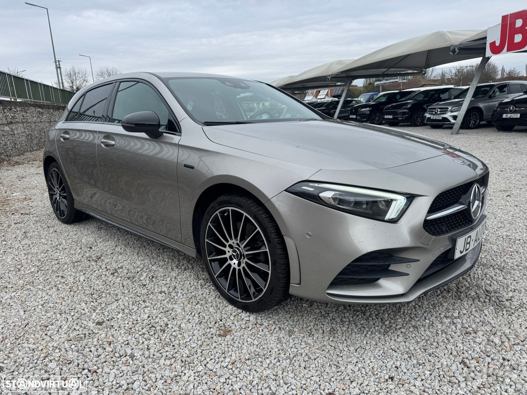 Mercedes-Benz A 250 e AMG Line - 3