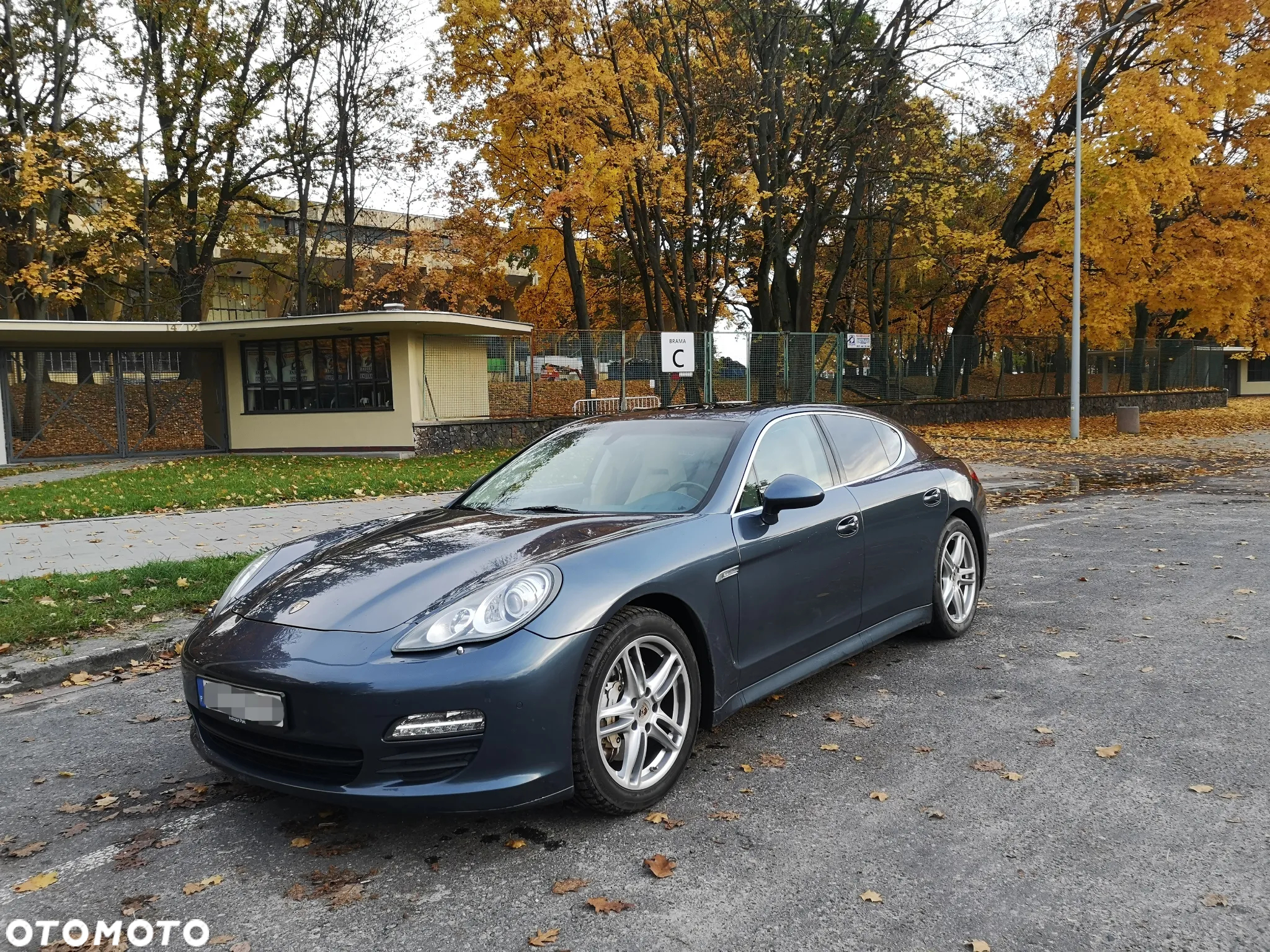 Porsche Panamera - 21