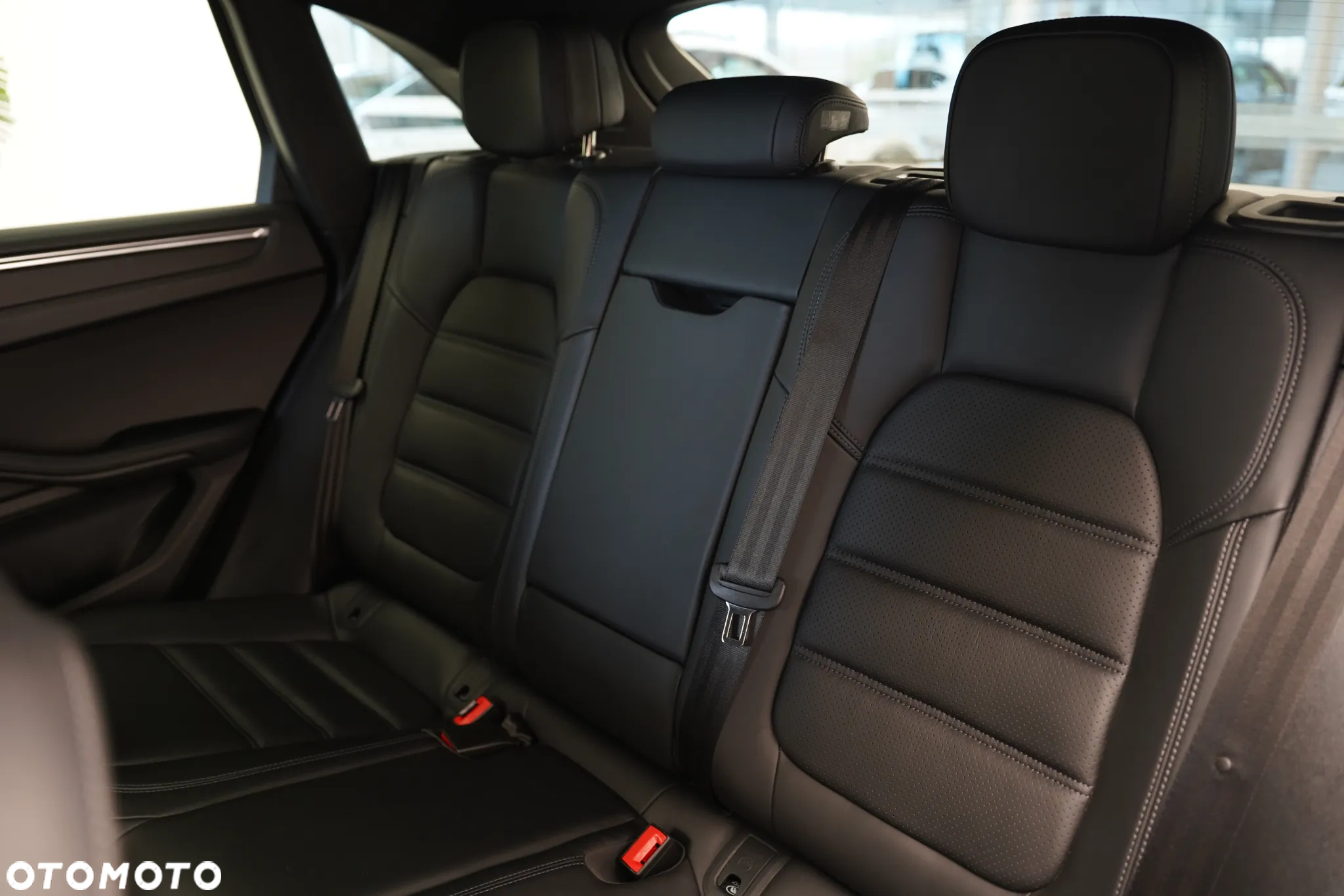 Porsche Macan Standard - 12