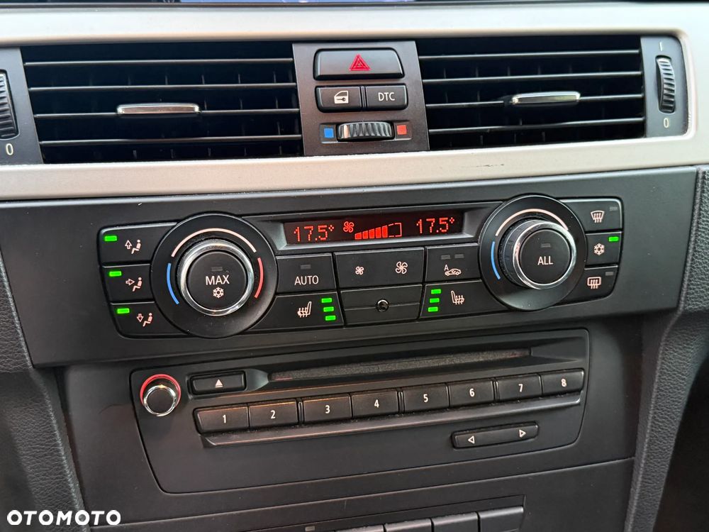 BMW Seria 3 320i Edition Exclusive - 14