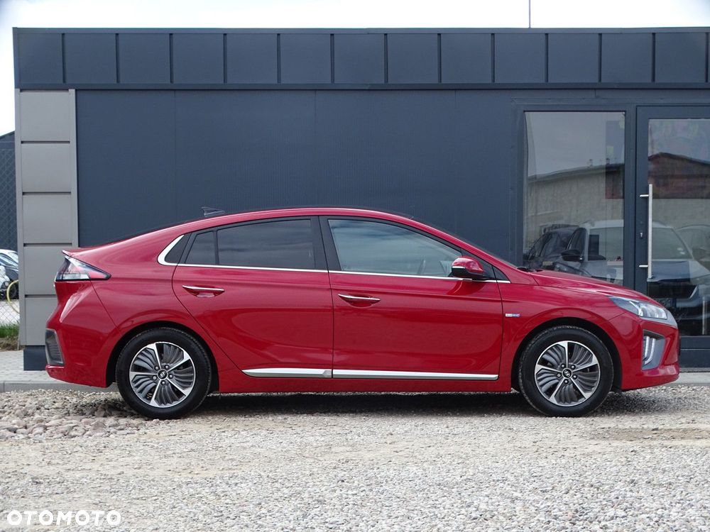 Hyundai IONIQ - 9