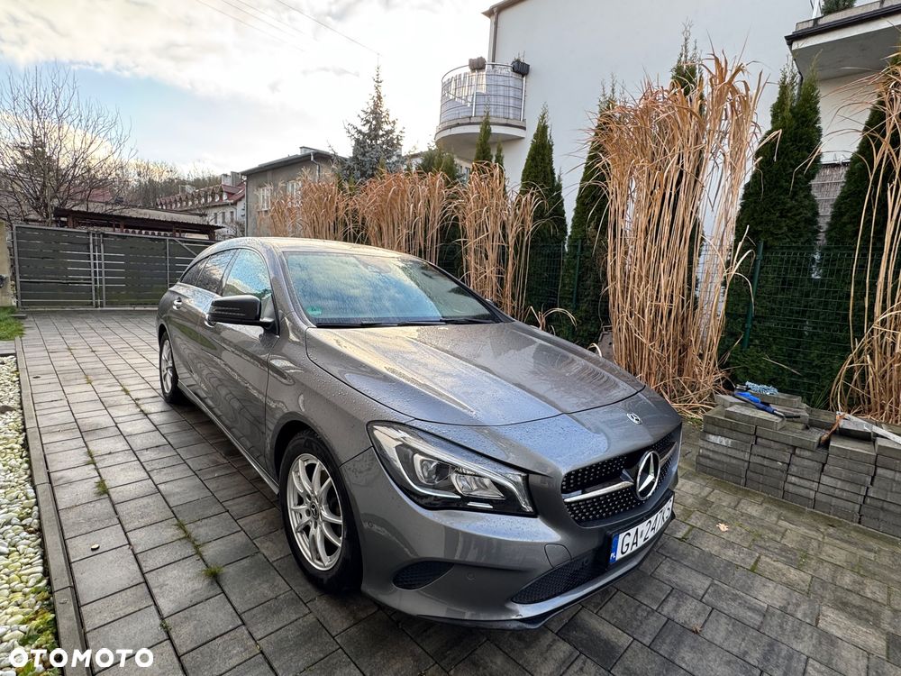 Mercedes-Benz CLA - 4