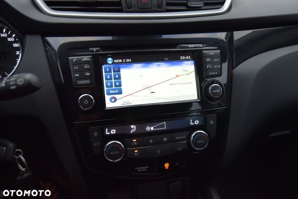 Nissan Qashqai 1.2 DIG-T N-Vision - 19