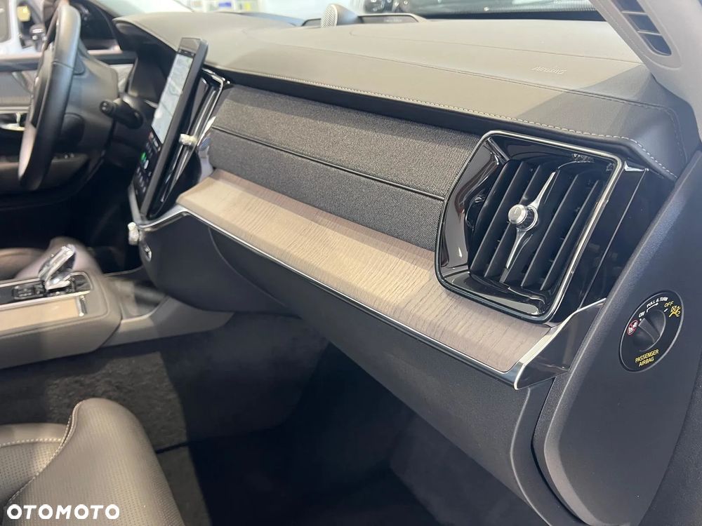 Volvo XC 90 - 29