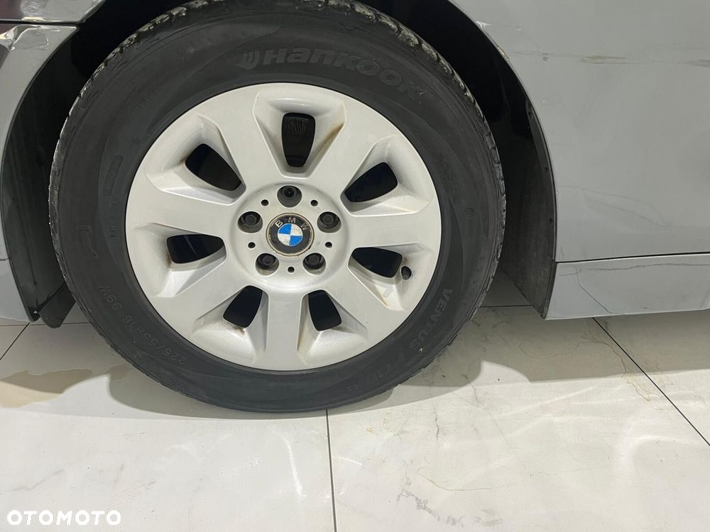 BMW Seria 5 - 33