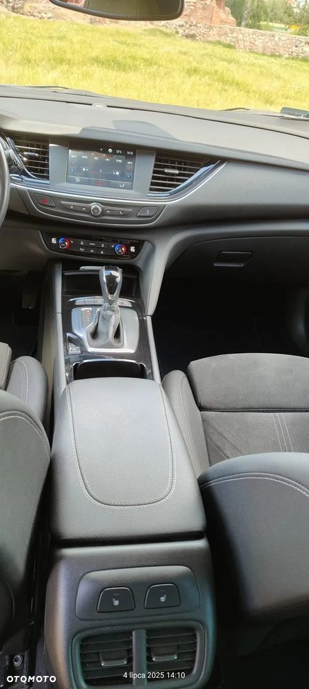 Opel Insignia 2.0 T Elegance S&S - 11