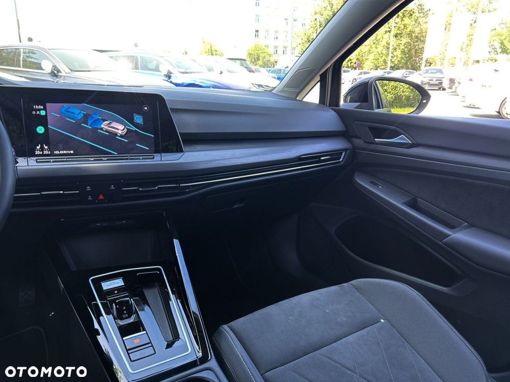 Volkswagen Golf 1.5 eTSI EVO Style DSG - 19