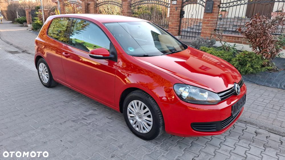 Volkswagen Golf - 1