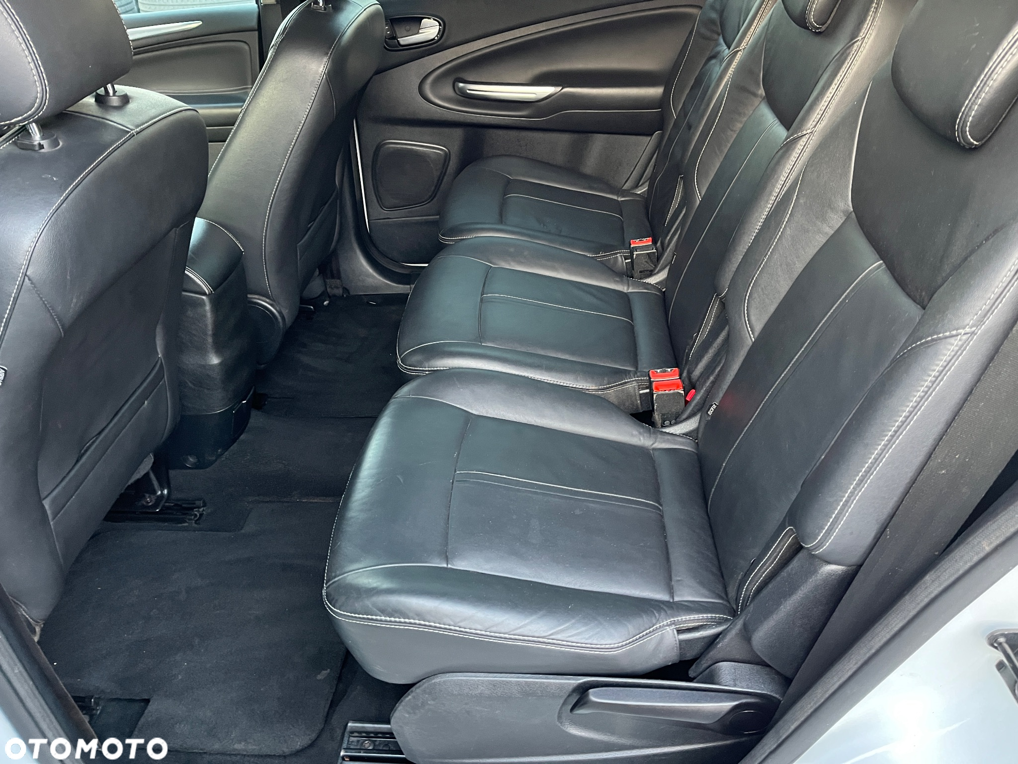 Ford S-Max 2.0 TDCi DPF Titanium - 8