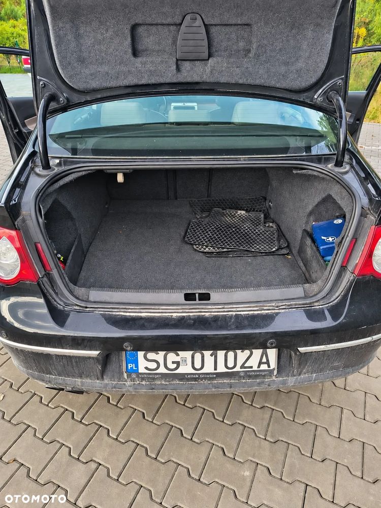 Volkswagen Passat 2.0 TDI DPF Comfortline DSG - 8