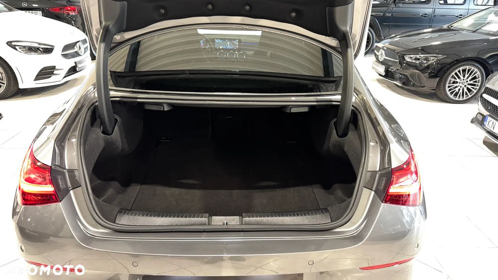 Mercedes-Benz CLA 200 AMG Line 7G-DCT - 32