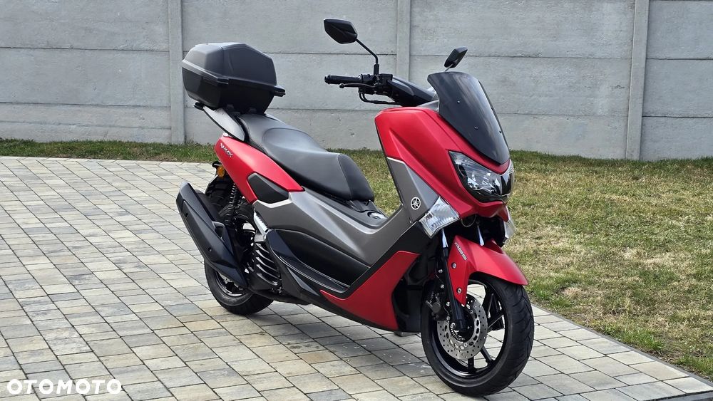 Yamaha NMAX - 11