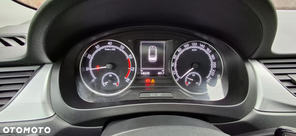 Skoda RAPID 1.0 TSI Style - 11