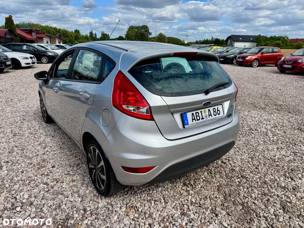 Ford Fiesta - 23
