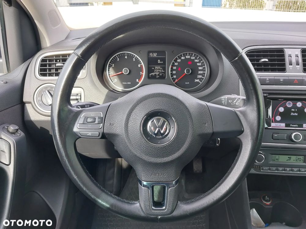 Volkswagen Polo 1.4 16V Highline - 7