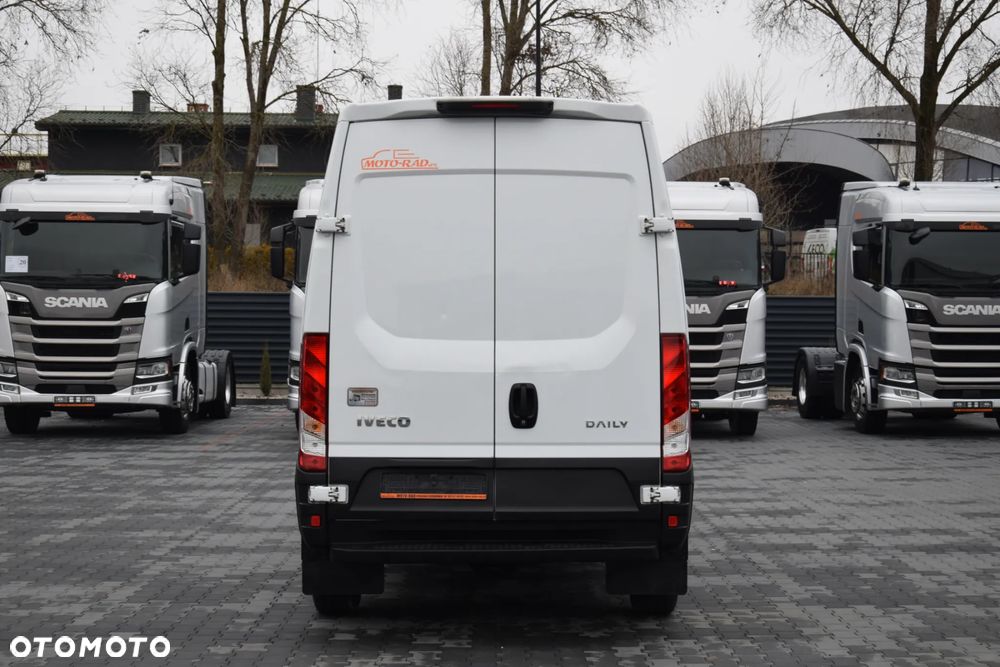 Iveco DAILY 35S12 / 2.3 - 120 KM / DOSTAWCZE / BLASZAK / KLIMA / TEMPOMAT / KLIMA / TRYB CITY / SERWISOWANY / SPROWADZONY Z NIEMIEC - 6