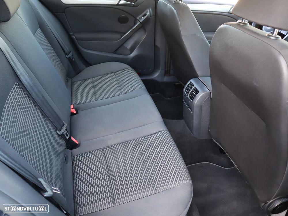 VW Golf 1.6 TDI BlueMotion Comfortline - 21