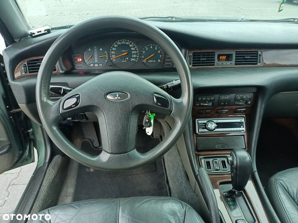 Mitsubishi Sigma - 10