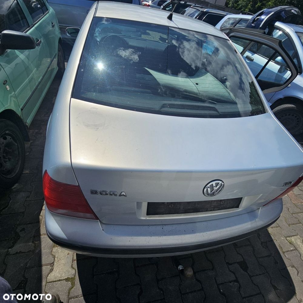Klapa bagażnika  / VOLKSWAGEN BORA (1999r) (kod lak: LB7Z) - 1