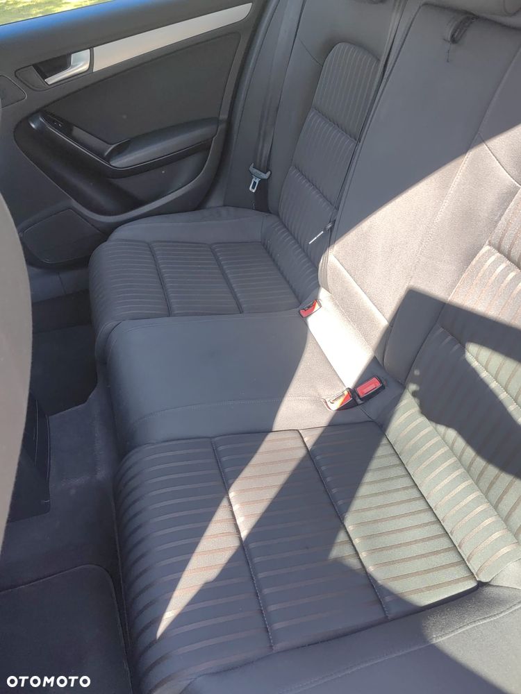 Audi A4 Avant 2.0 TDI - 7