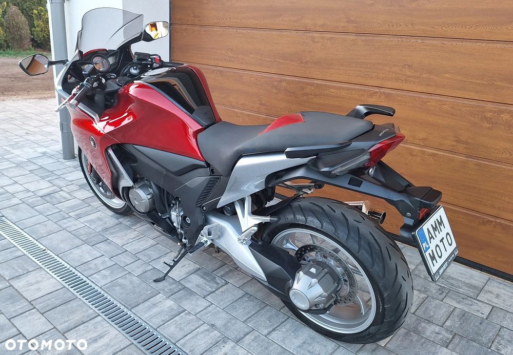 Honda VFR - 6