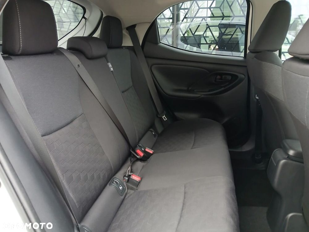 Toyota Yaris Hybrid 1.5 Style - 24
