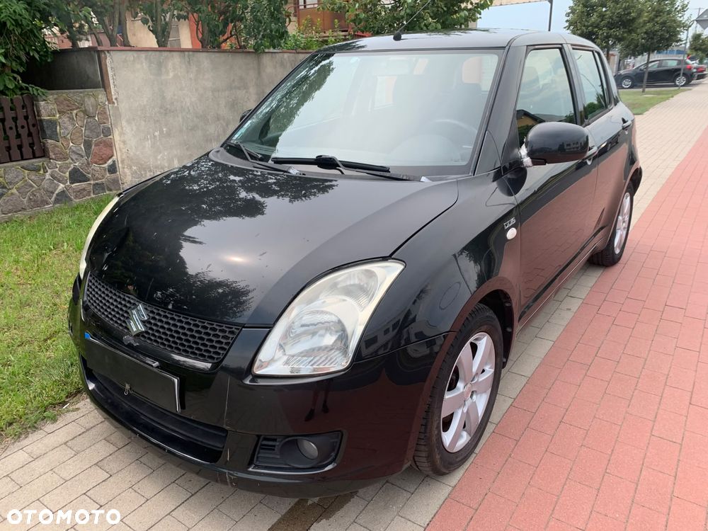 Suzuki Swift - 1