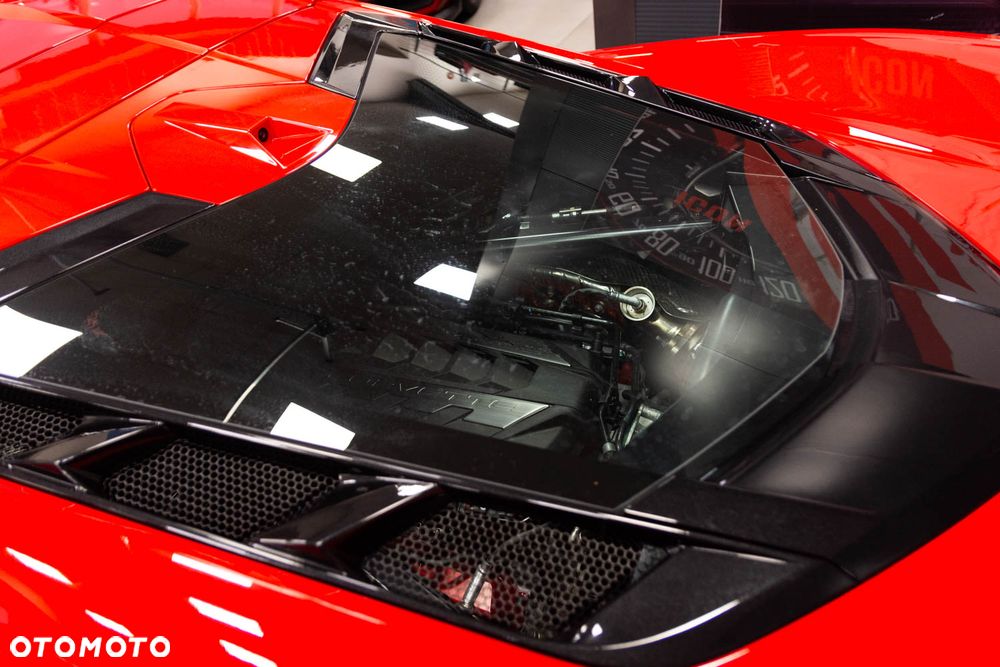 Chevrolet Corvette - 15