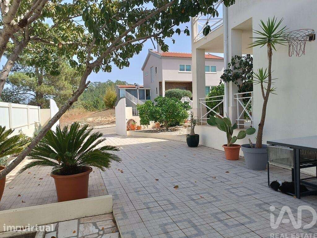 Moradia geminada T3 em Sesimbra (Castelo) de 127 m2 - Grande imagem: 4/40