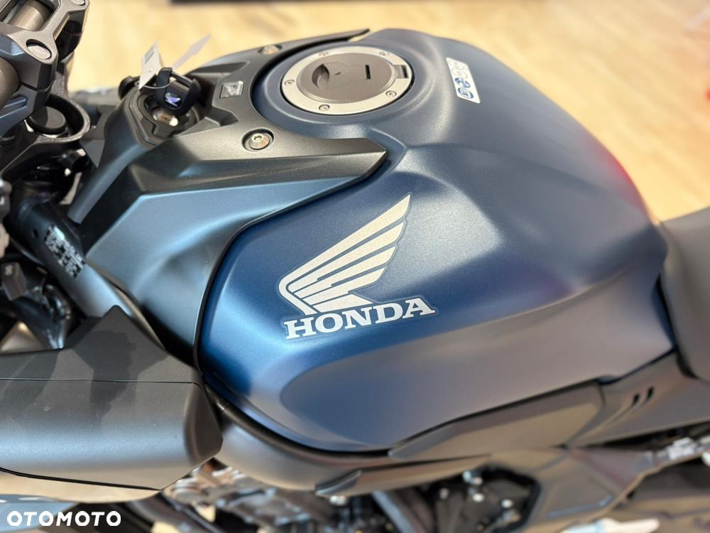 Honda CB - 10