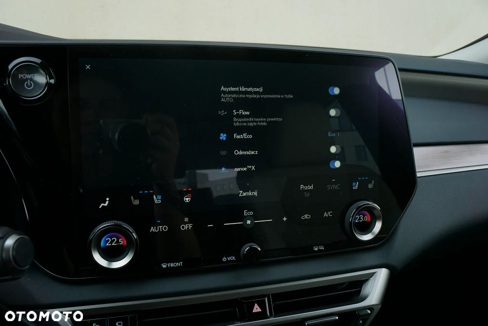 Lexus RX 350h Omotenashi - 36