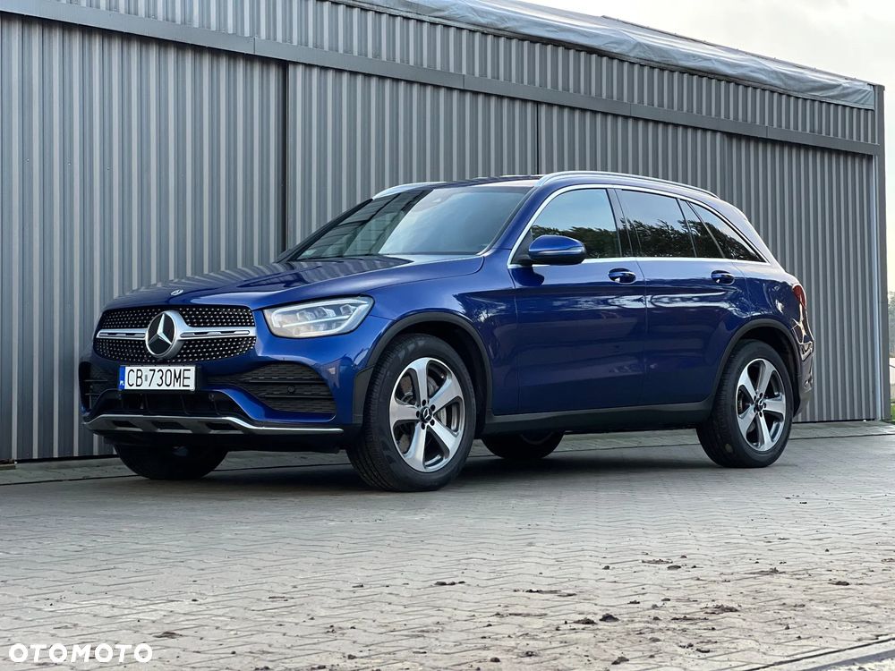 Mercedes-Benz GLC 200 4Matic 9G-TRONIC AMG Line - 9