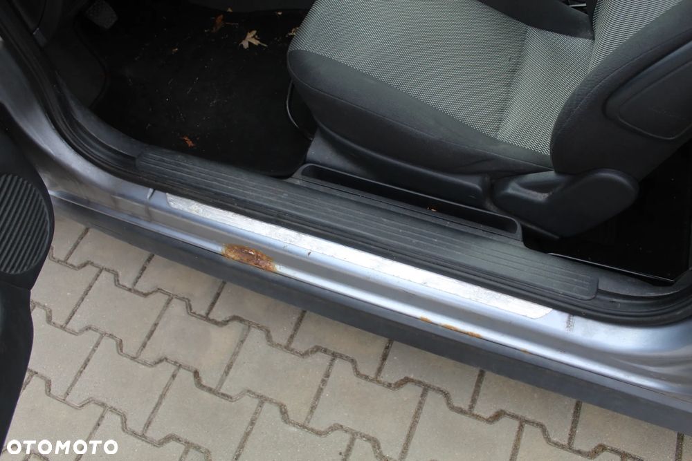 Opel Corsa 1.2 16V - 9