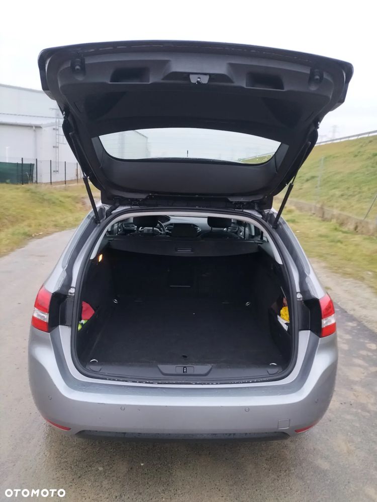 Peugeot 308 1.5 BlueHDi Active S&S EAT8 - 17